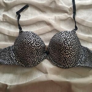 Victoria's Secret Demi bra🐆