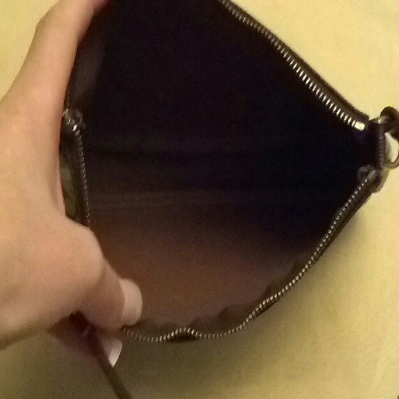 SOLD Authentic Louis Vuitton Purse - Picture 4 of 7