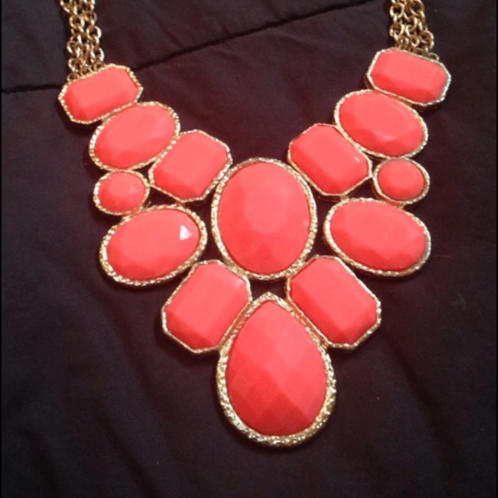 *OFFERS ACCEPTED* ALDO Statement Necklace