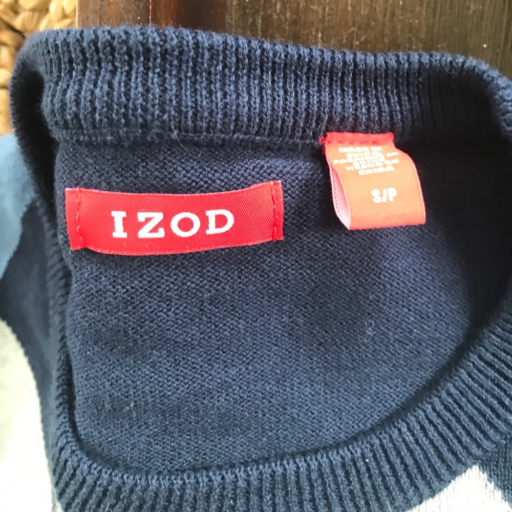 IZOD CLASSIC!!! - Picture 2 of 3