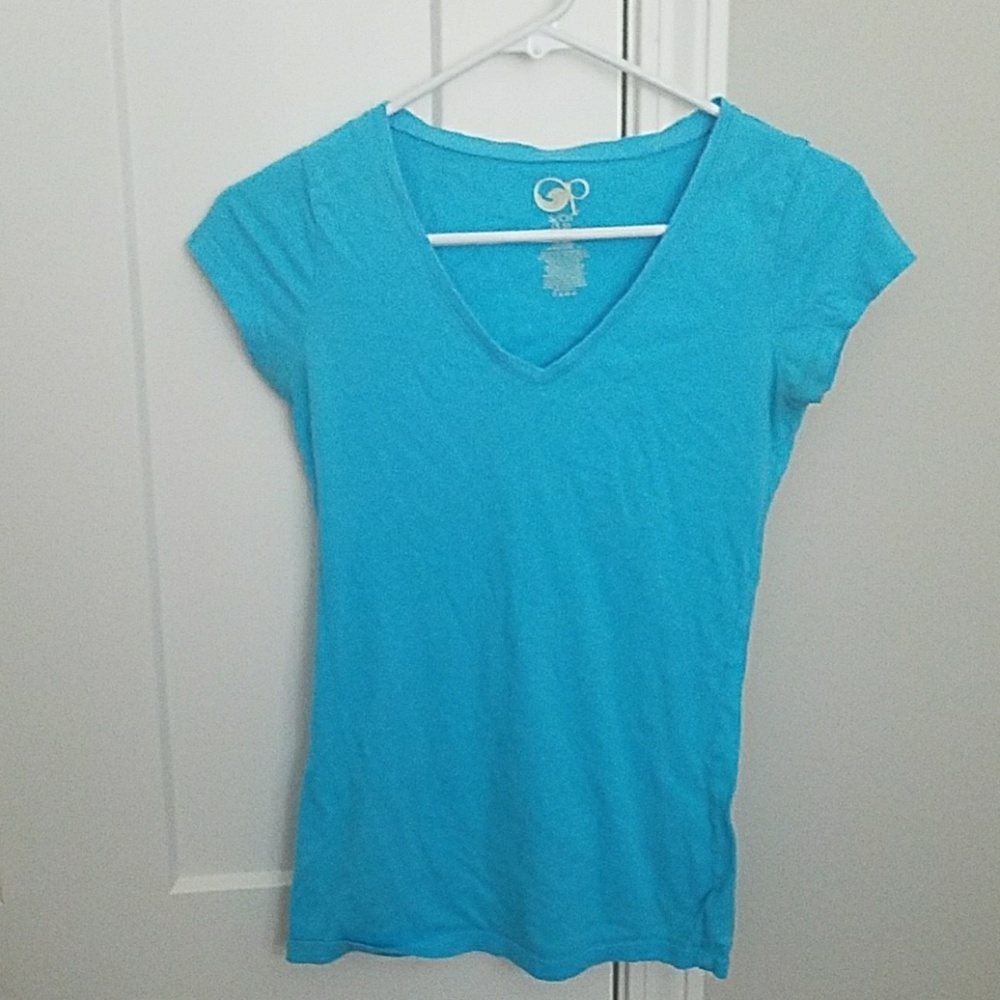V-neck shirt