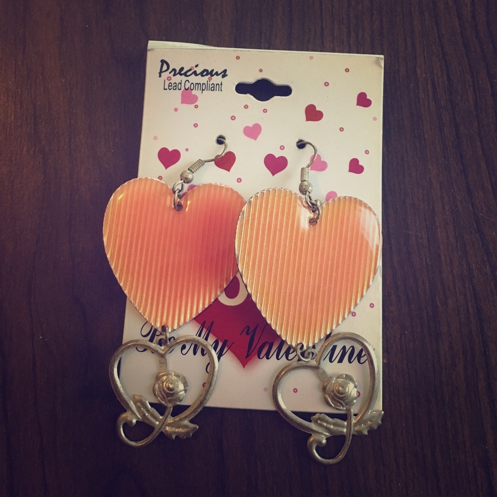 Be My Valentine Earrings ✨