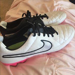 Nike tempo women soccer cleats