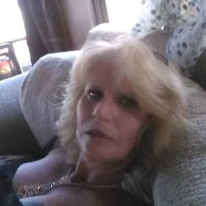 Meet your Posher, Lyna