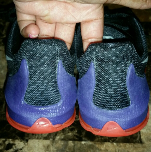 Nike - Picture 2 of 6