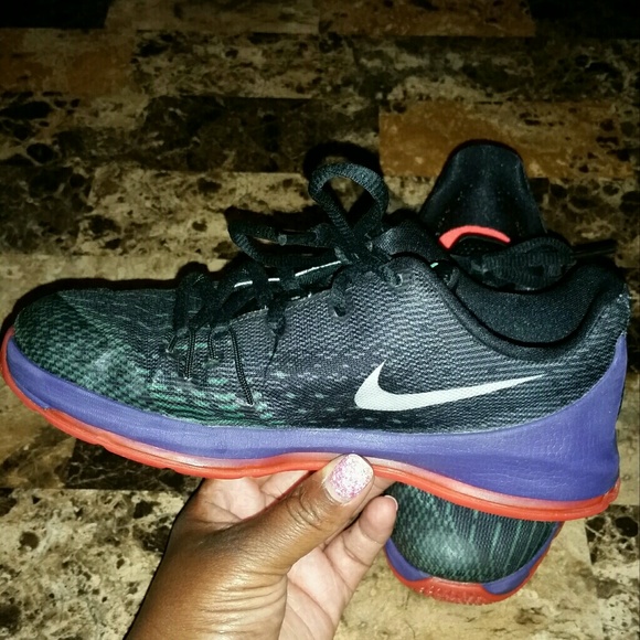 Nike - Picture 4 of 6