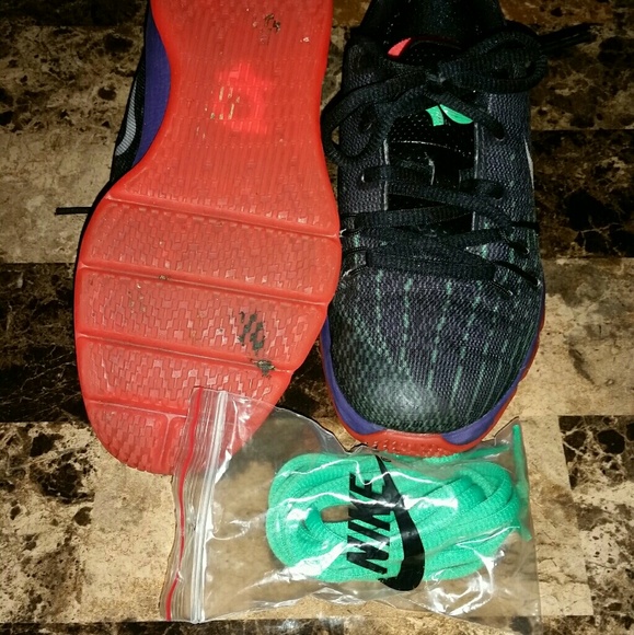 Nike - Picture 6 of 6