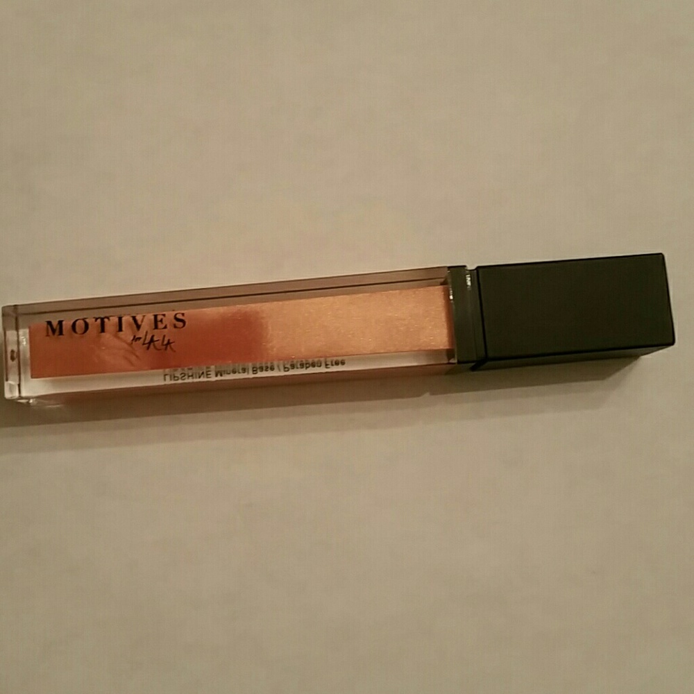 Motives for LA LA Mineral Lip Shine...Preciosa