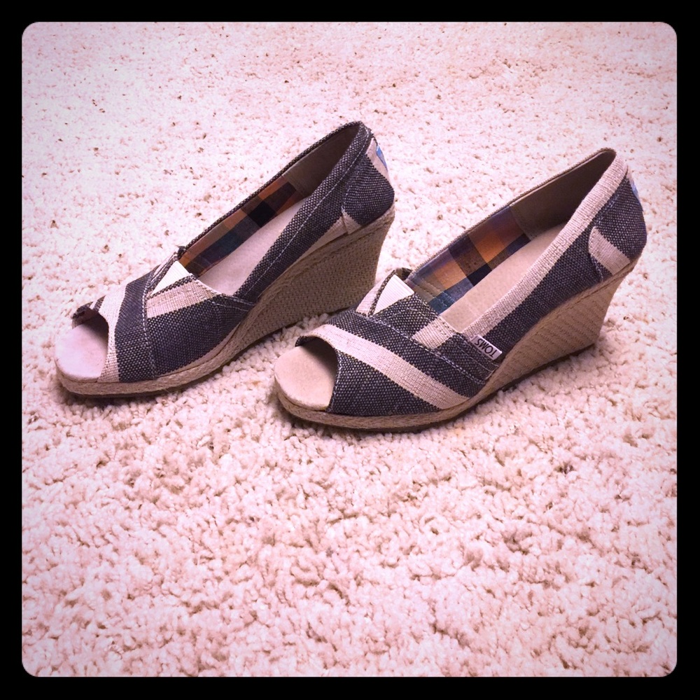 Toms Sz 8 Kenya Stripe Wedges Open Toe