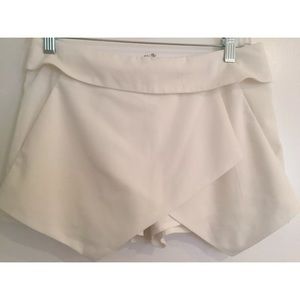 Lush ivory skort size small. Great condition