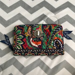 NWOT Vera Bradley Turn Lock Wallet
