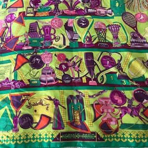 Hermès 100% silk scarf