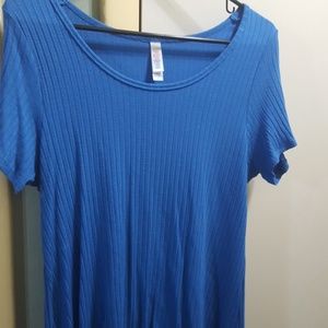 EUC Lularoe Classic T Large