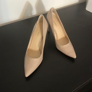 Nude Nine West size 8 pumps