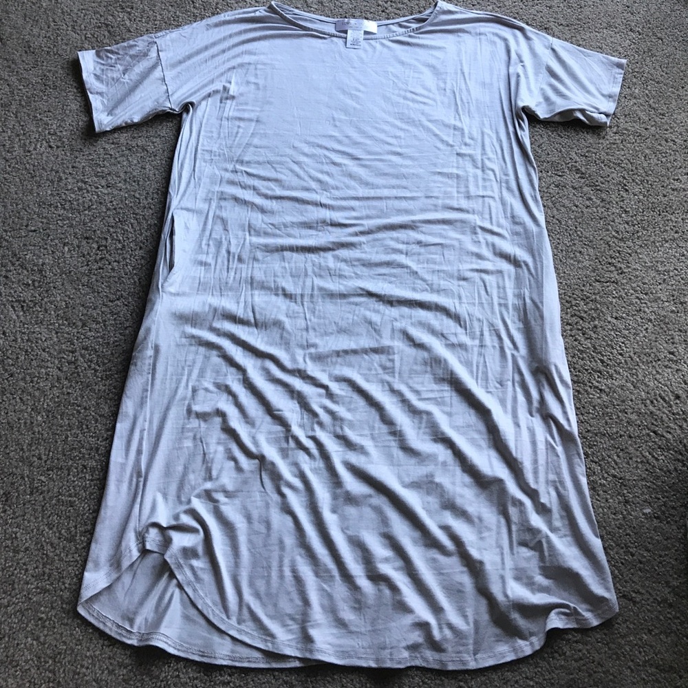 Simple gray tshirt dress w/ pockets