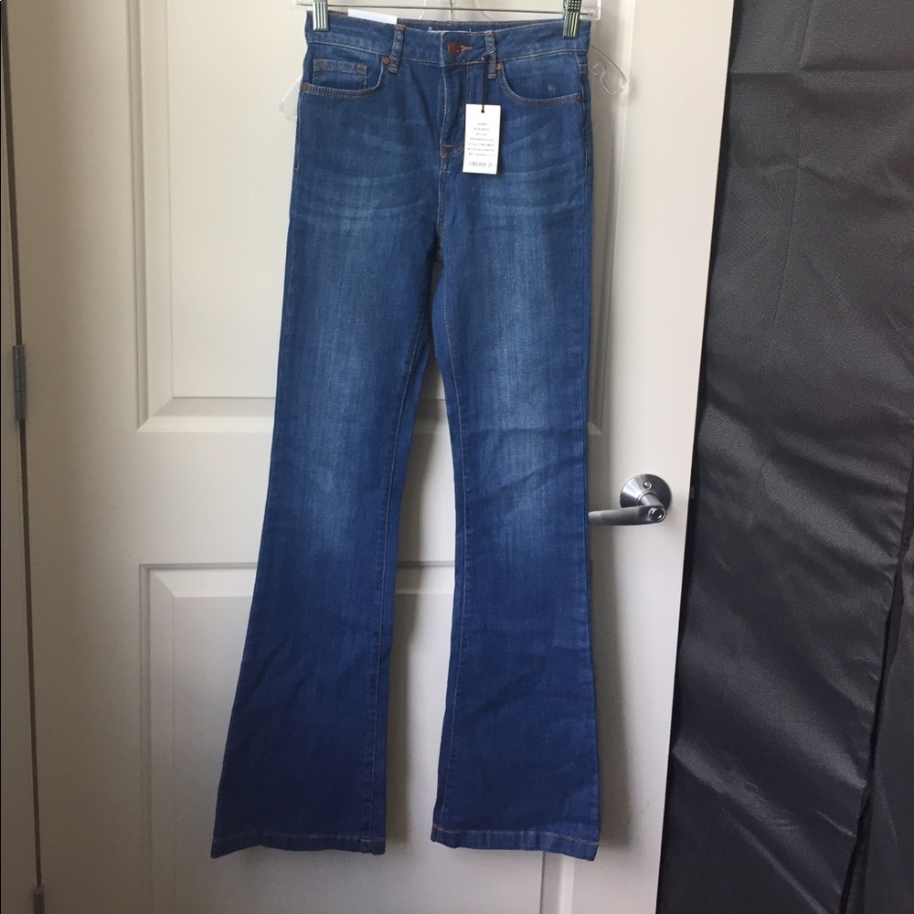 Forever 21 high rise flare jeans size 25