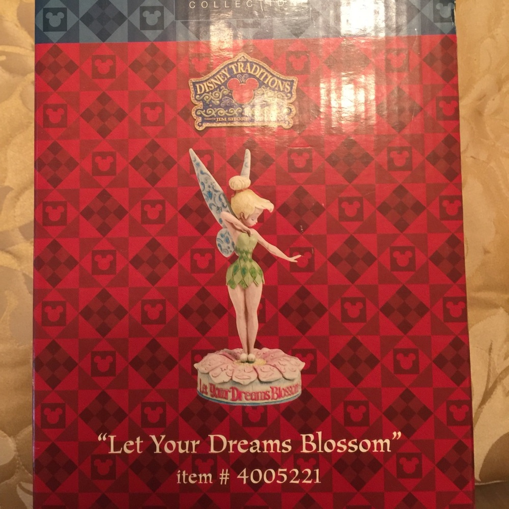 Walt Disney showcase Tinkerbell figurine NIB