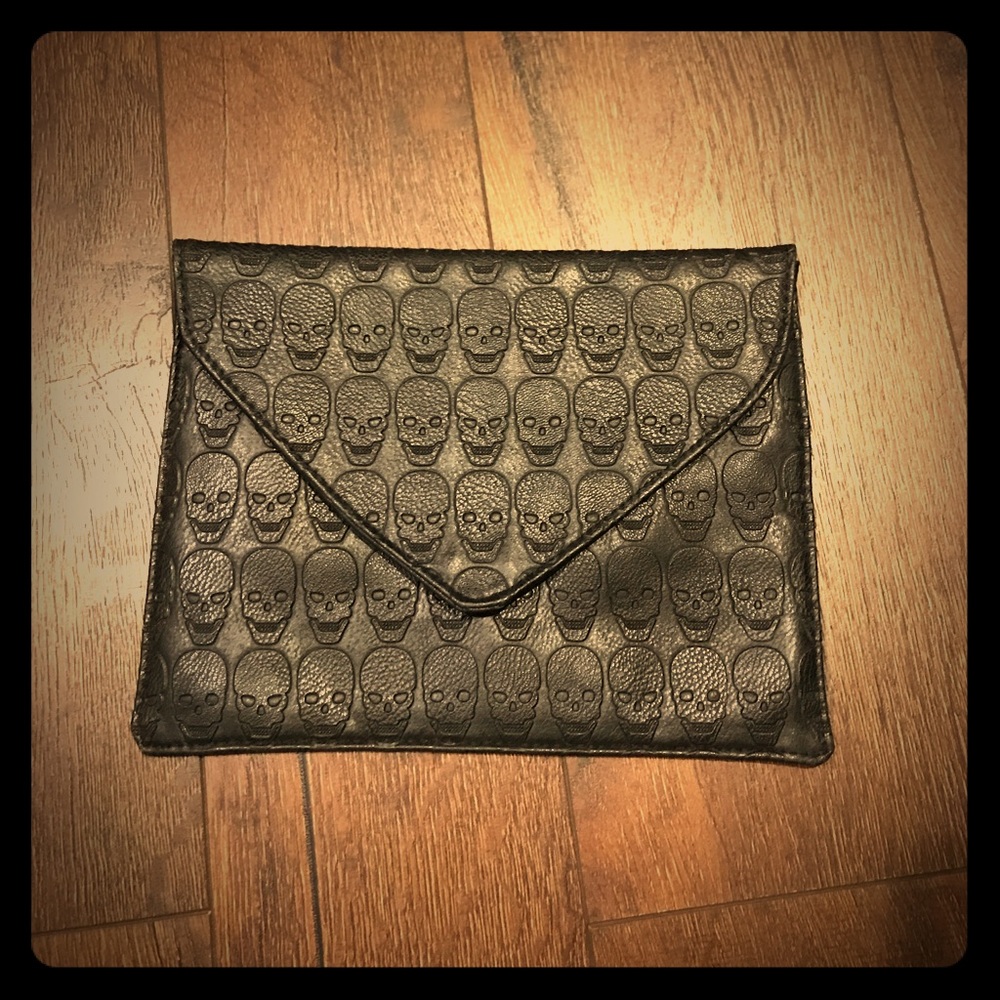 Black skull faux leather clutch bag purse