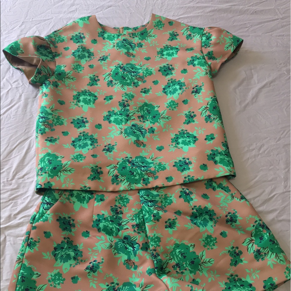 New Ochirly short set