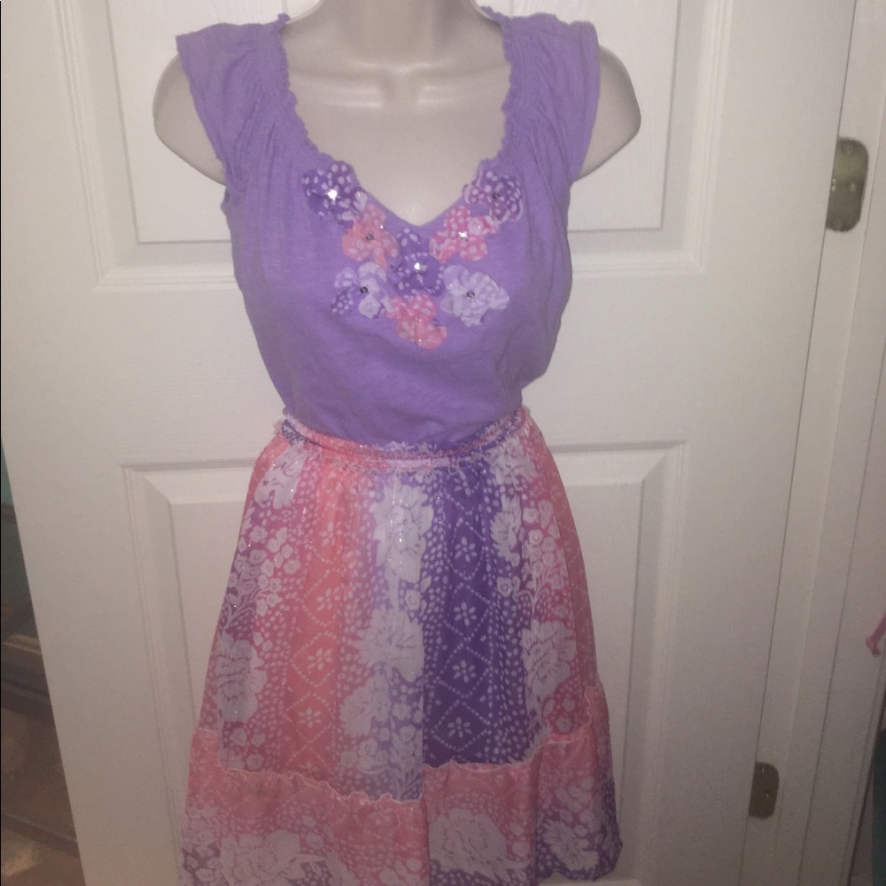 a set of a flower shirt and skirt