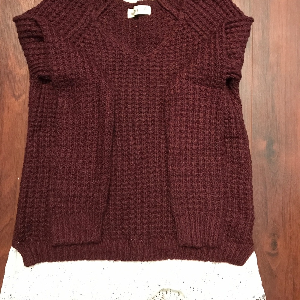 Maroon sweater