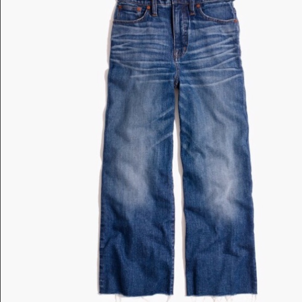 Wide leg cropped jeans