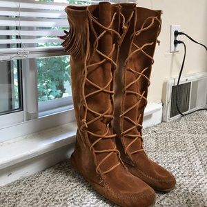 Minnetonka fringe boots