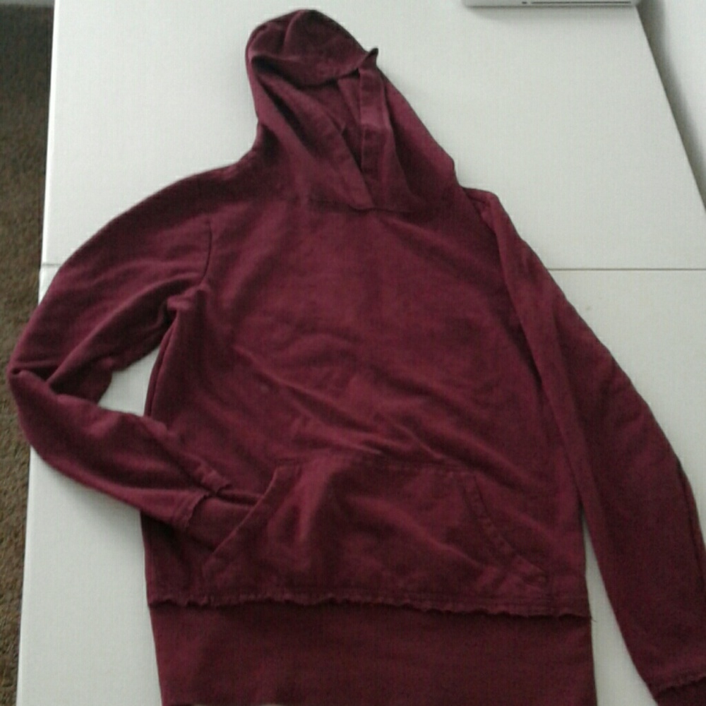 burgundy sweat shirt tillys
