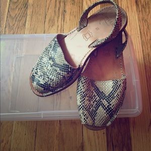 🌸🌸🌸Bargain🌸🌸🌸 Leather slip on sandals!