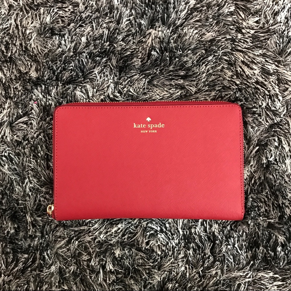 Kate Spade Mikas Pond Extra Large travel wallet