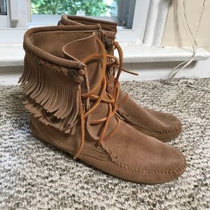 Minnetonka fringe boots