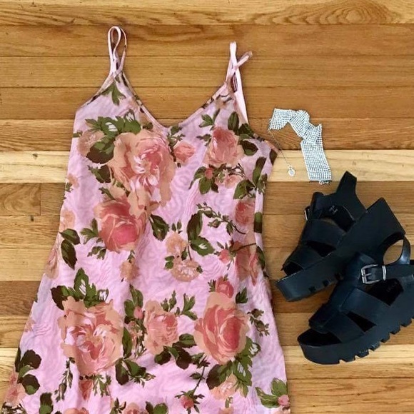 Betsey Johnson Dresses & Skirts - Betsey Johnson Maxi Dress