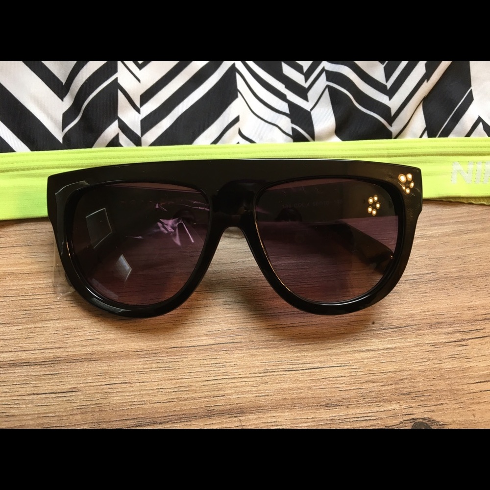 Flat Top Manhatten Shades