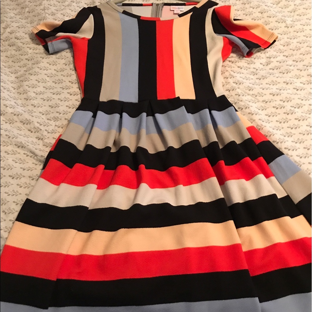 Lularoe Amelia Small