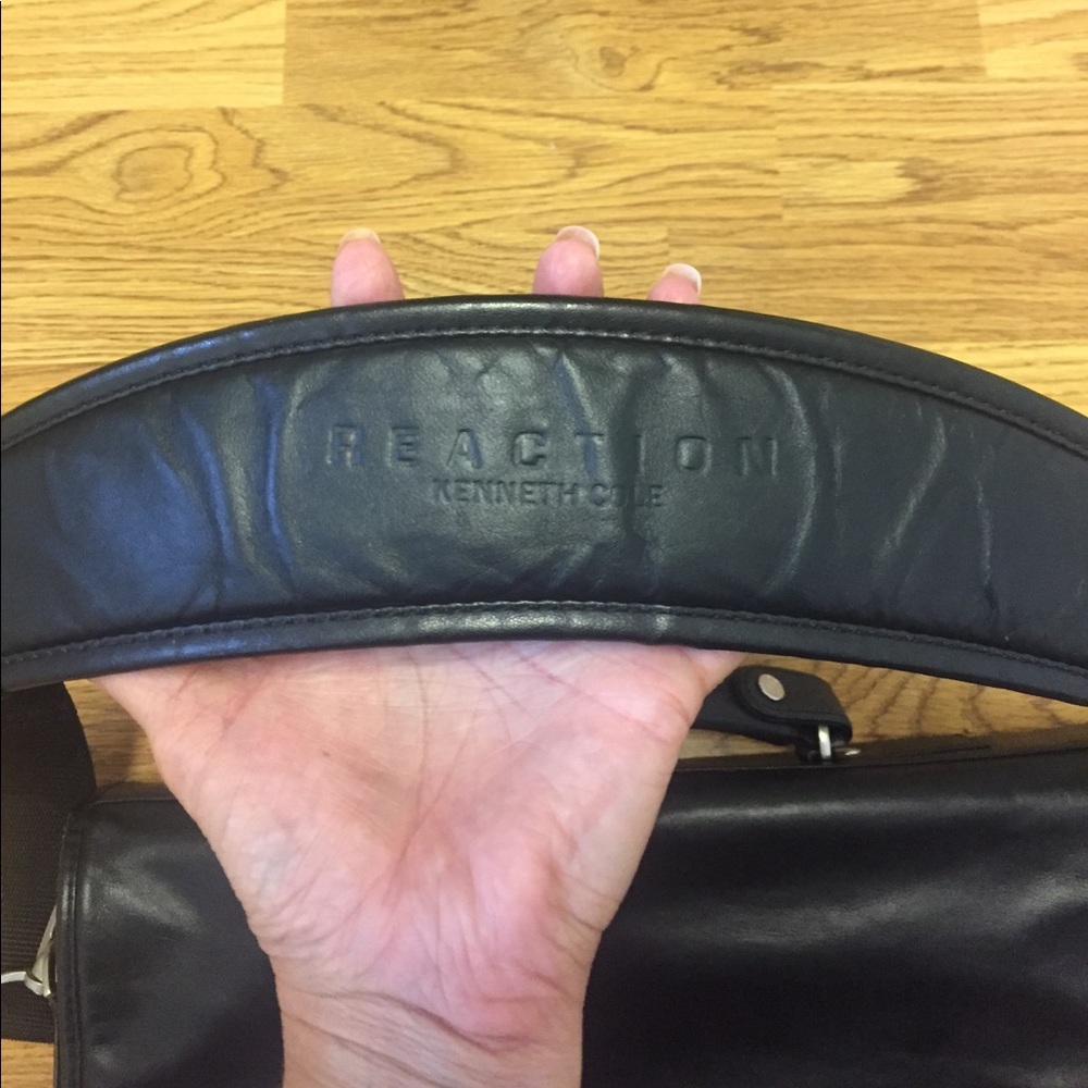 Kenneth Cole laptop case - Picture 2 of 8