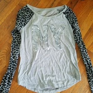 Aeropostale long sleeve t size small