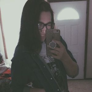 Meet your Posher, Ashley