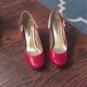 Steve Madden Kitten Heels size 6.5
