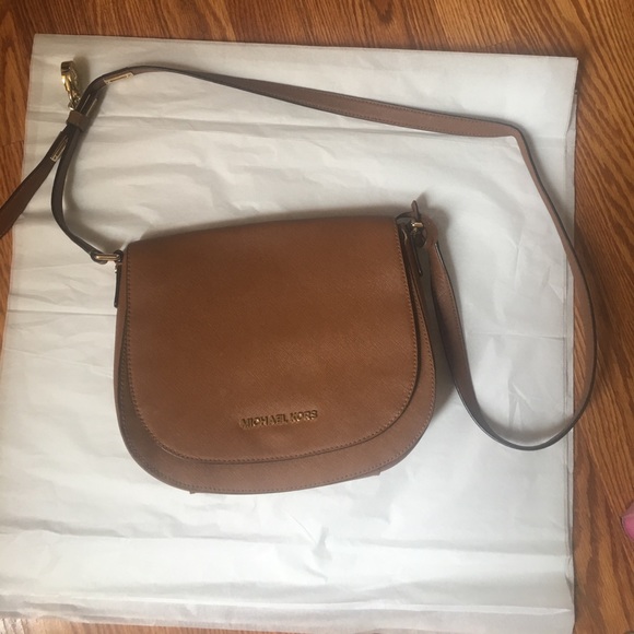 MICHAEL Michael Kors Handbags - Michael Kors crossbody in cognac