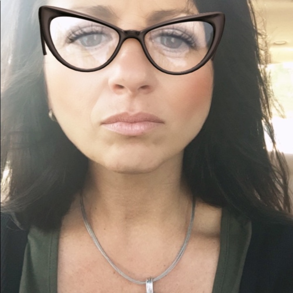 Meet your Posher, Tiffany