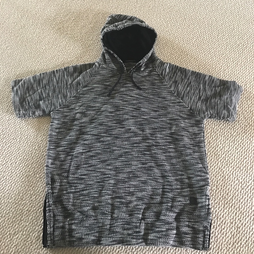 Unyforme short sleeve hoodie