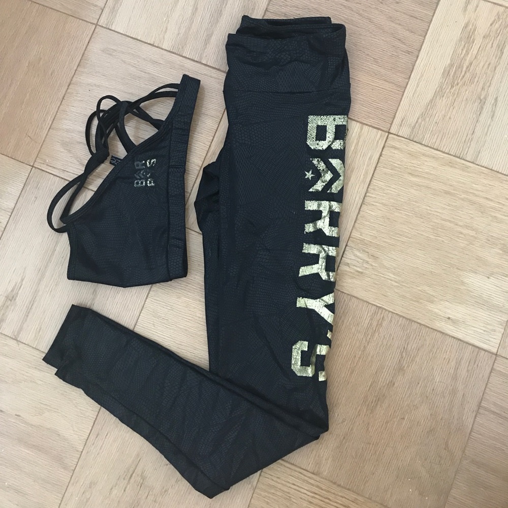 Barrys Bootcamp x Onzie leggings sport bra set