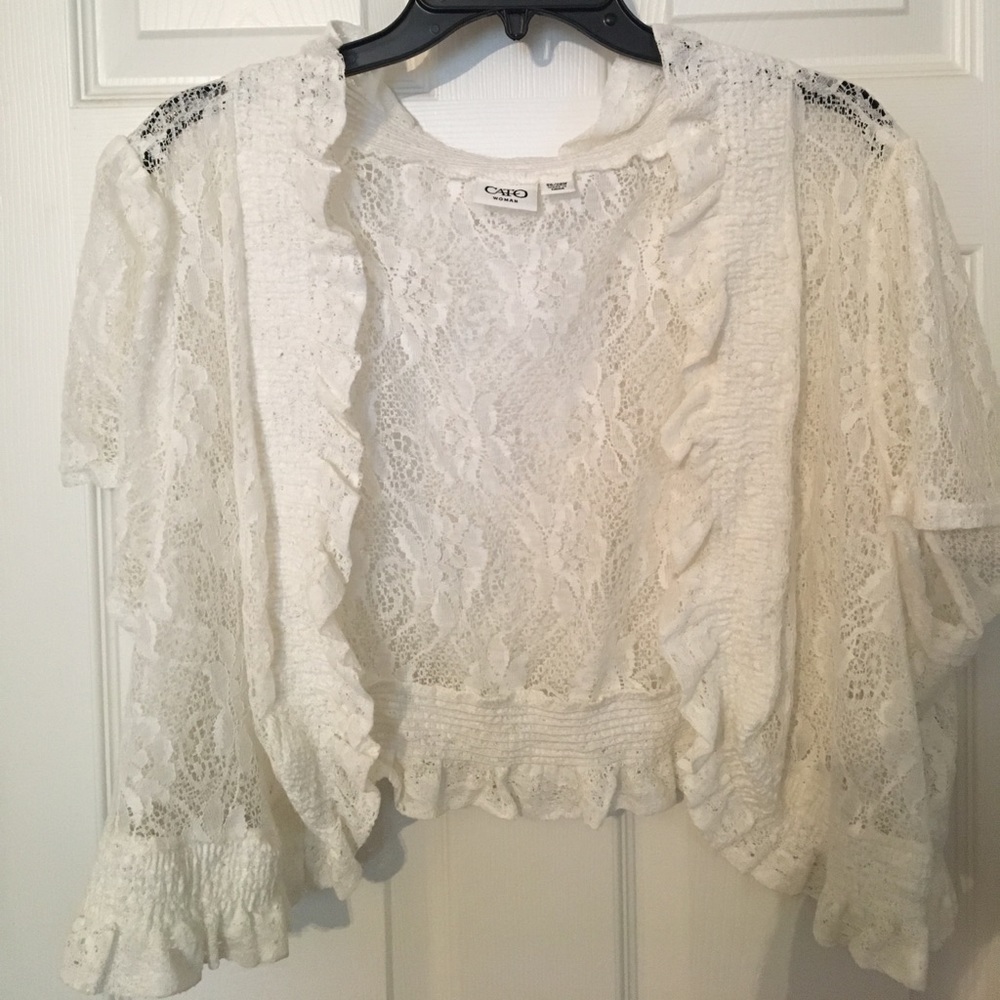 26/28W White Lace Shrug