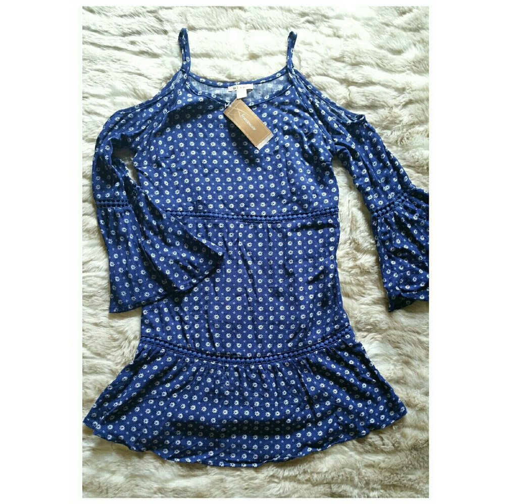 Cold Shoulder Bell Sleeve Tunic Dress