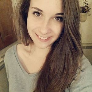 Meet your Posher, Rebecca