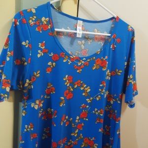 Nwot Lularoe Perfect Tee medium