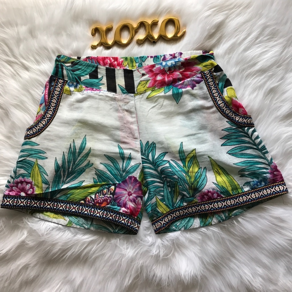 Floral Print Cotton Shorts. Size Small