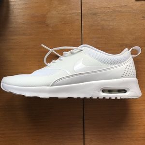 BRAND NEW Nike Air Max Thea