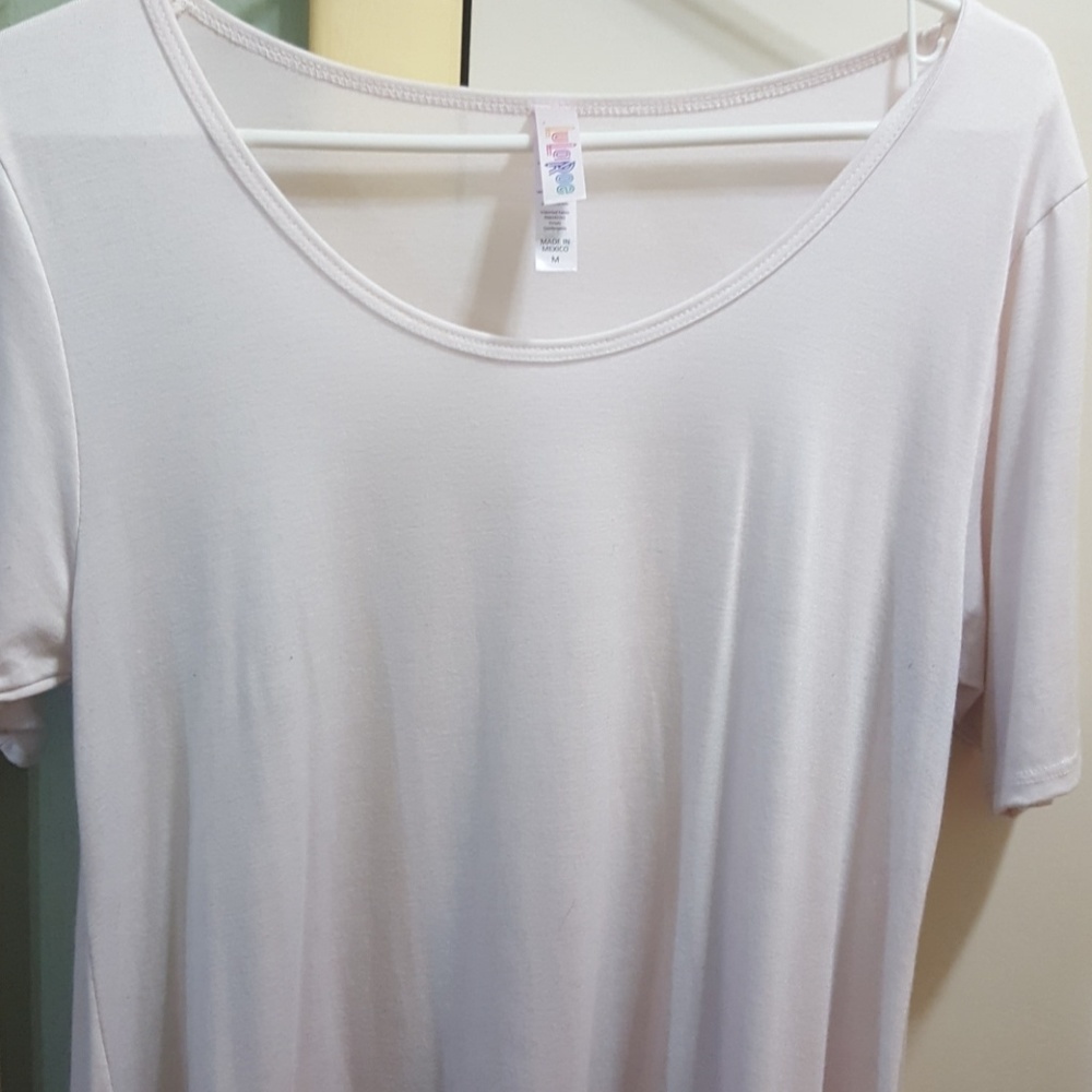 Guc Lularoe perfect tee M
