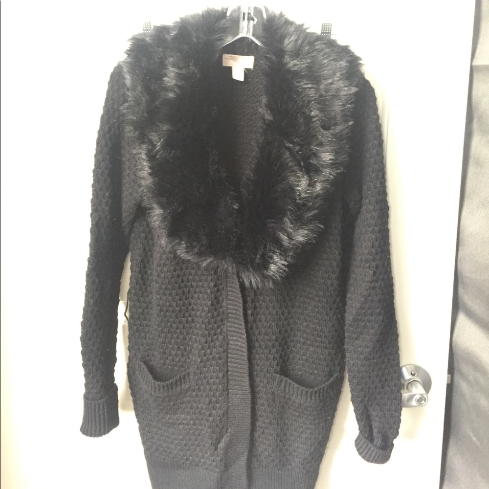 Forever 21 sweater with fur collar